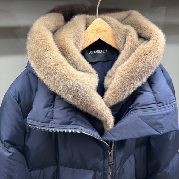 PIUMINO CON CAPPUCCIO IN ECO-PELLICCIA