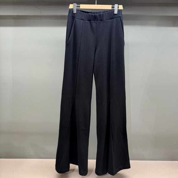 PANTALONE A GAMBA LARGA