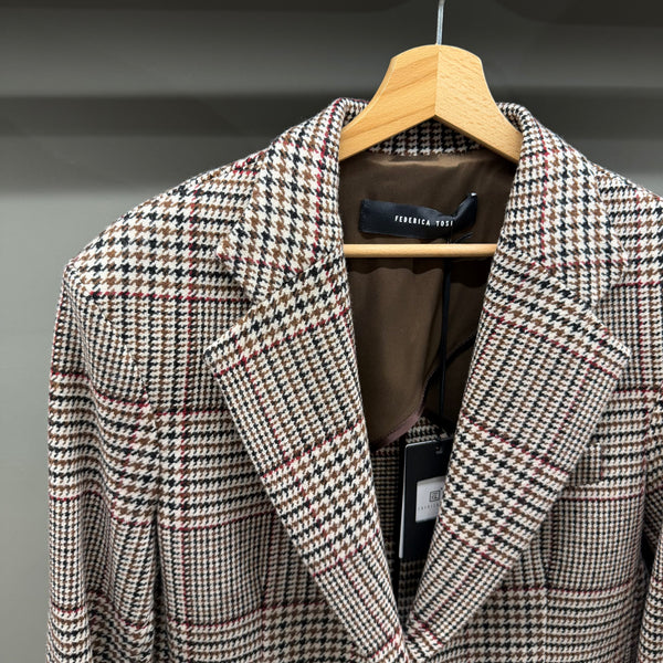 BLAZER OVER IN GALLES