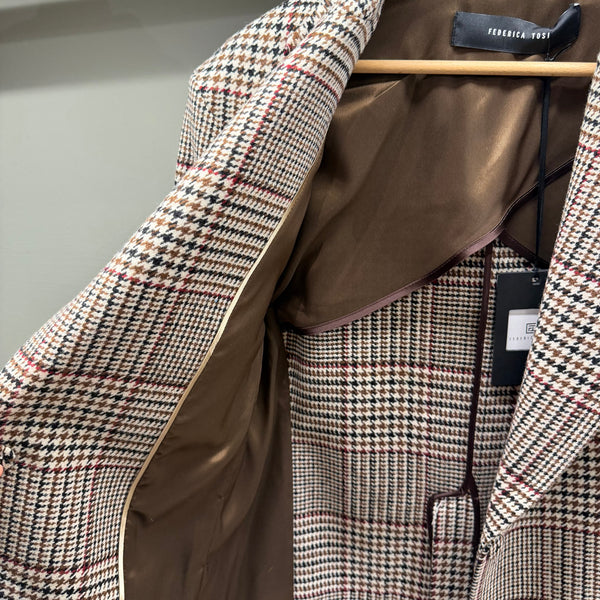 BLAZER OVER IN GALLES